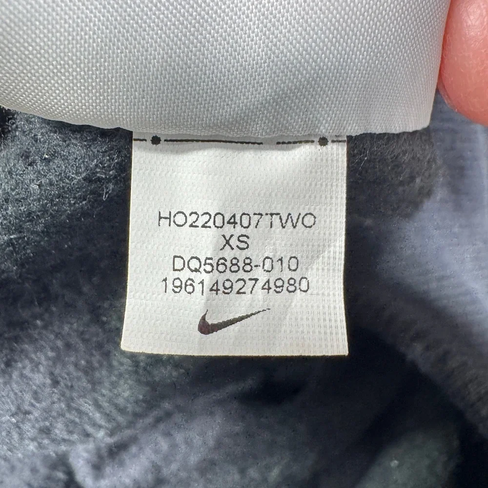 Nike orders ship